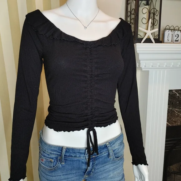 FOREVER 21 Y2K 90'S LONG SLEEVE RUCHED LACE-FRONT CROP TOP, BLACK 0X - Picture 2 of 7